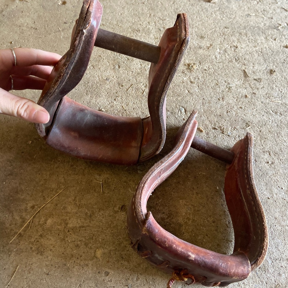 Western Stirrups